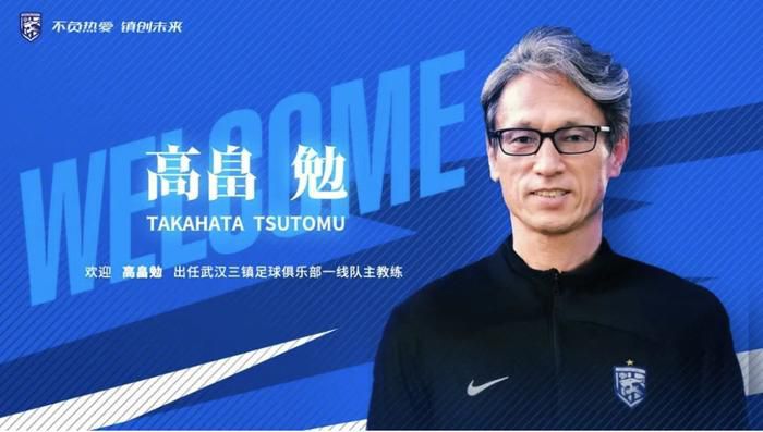 萧常坤赶紧将叶辰送的茶叶放在茶壶里，茶海上的电水壶此时也已经烧开了，他赶紧将开水倒入壶中，紧接着，茶叶的清香便被热水逼了出来，香满整间客厅。